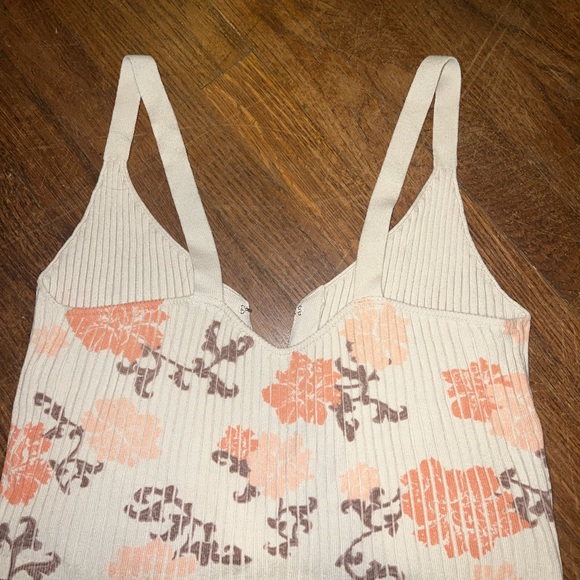 FREE PEOPLE TANK - Picture 3 of 6